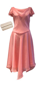 大人気サーモンピンクのドレス